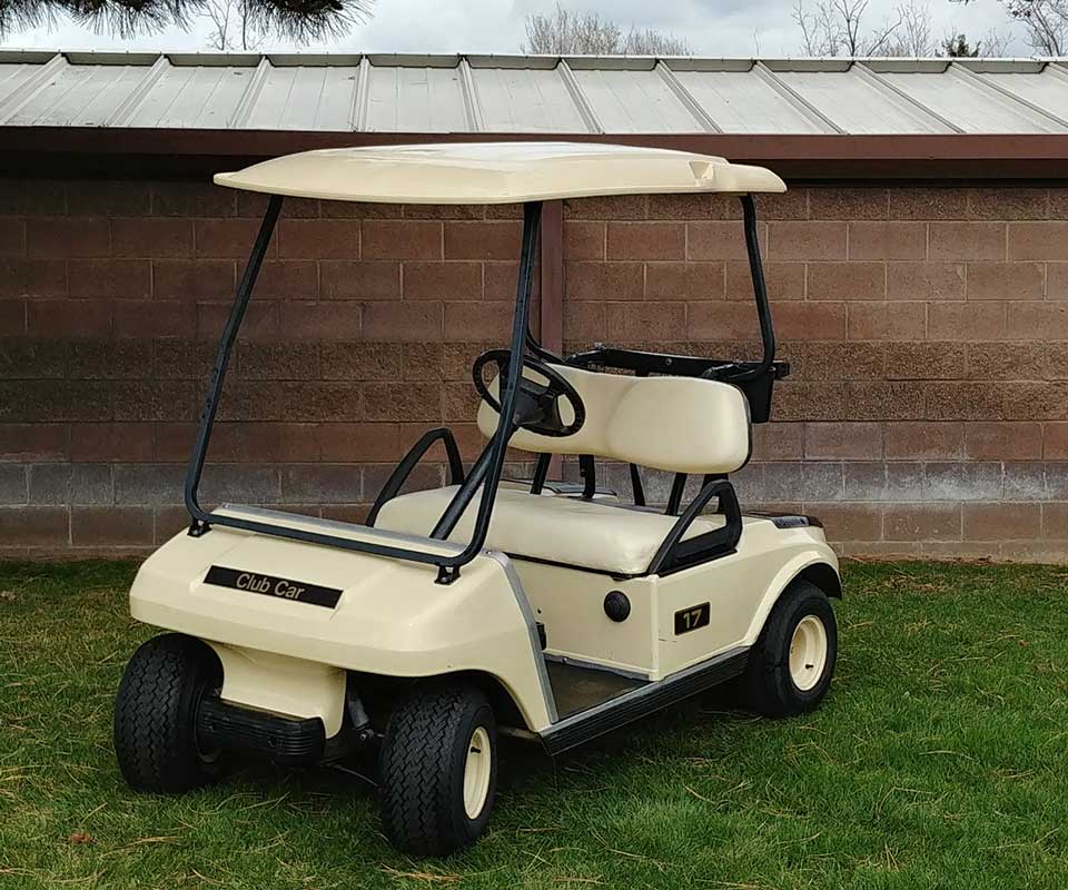 Standard golf car
